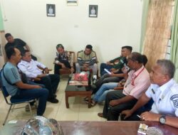 Desak Tindak Pencemaran Sungai, Mahasiswa Labusel Geruduk Kantor Dinas LH dan Bupati