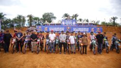 “Bupati Fery Sahputra Buka Super Grasstrack 2025: Ajang Hiburan Sekaligus Pembinaan Generasi Muda”