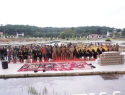 Ngopi Tanpa Sekat, Bupati Labusel Duduk Sejajar Bersama Pejuang Kebersihan Daerah